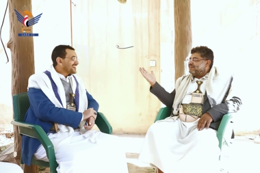 الحوثي مع سريع من مكان واحد وتصريح هام بخصوص حركة التجارة الدولية ...
