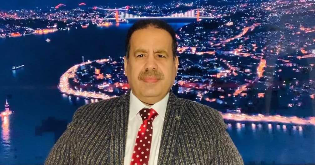بعد استهداف وزارة الاتصالات بصنعاء .. قيادي مؤتمري في الخارج يتوقع هجوم يمني مماثل يستهدف المملكة ودبي ..