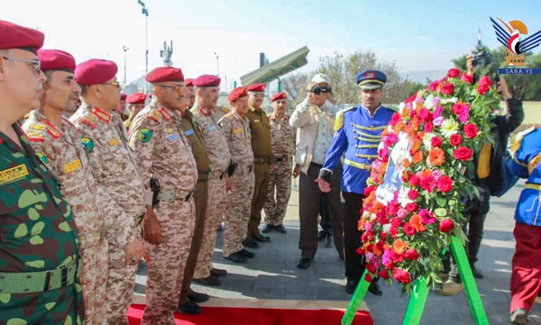 شاهد بالصورة .. على رأسهم اللواء الركن ابو علي الحاكم قيادات وزارة الدفاع تظهر في هذا المكان ومن أجل هذا الأمر