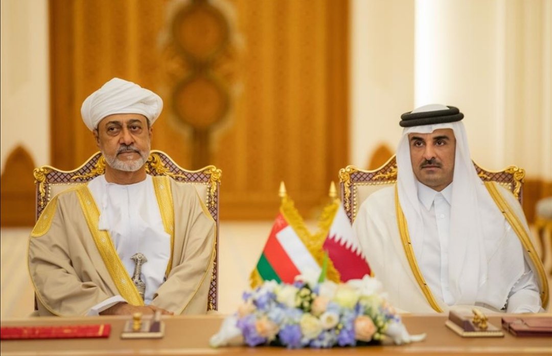 قيادي بارز في المؤتمر يكشف عن حوار قادم لإنهاء الحرب وبرعاية عمانيه قطريه .. وعبر عن ثقته الكامل بموقف السيد عبدالملك الحوثي