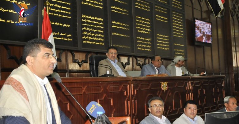 بالتعاون مع وزارة الكهرباء وزير المالية يزف بشرى ساره للمواطنين بتزويدهم بالكهرباء مجاناً
