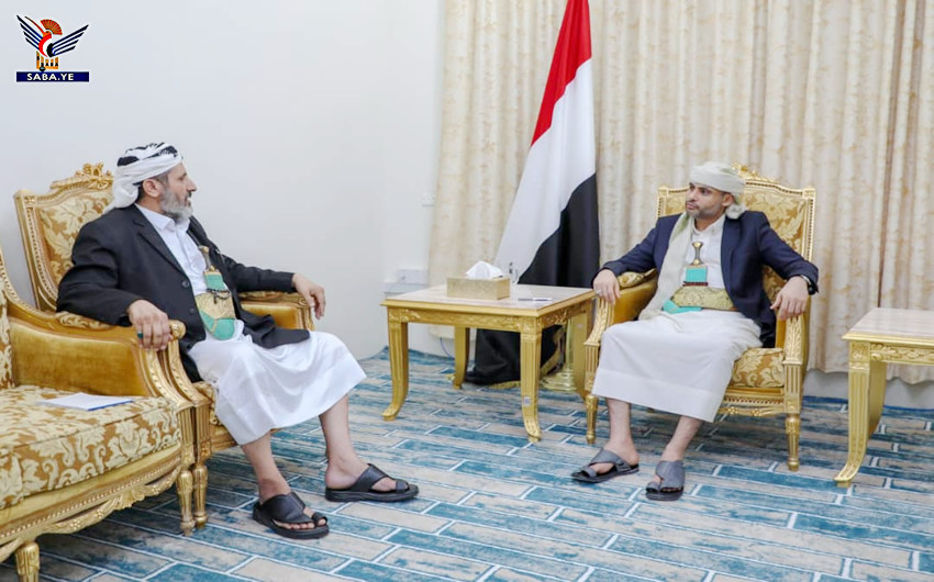 الرئيس المشاط يلتقي رئيس مجلس التلاحم القبلي ...
