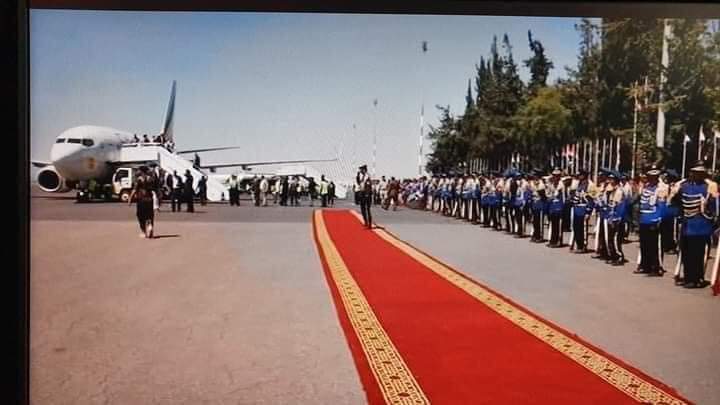 وصول 470 من أسرى الجيش واللجان الشعبيه الى مطار صنعاء الدولي .. ( أسماء + المحافظه + المنطقه )