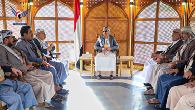 خلال أجتماعه مع مشايخ مأرب اليوم .. الرئيس المشاط يوجه الجهات العسكرية والسلطة المحلية بفتح الطرقات للمواطنيين .. تفاصيل كامله