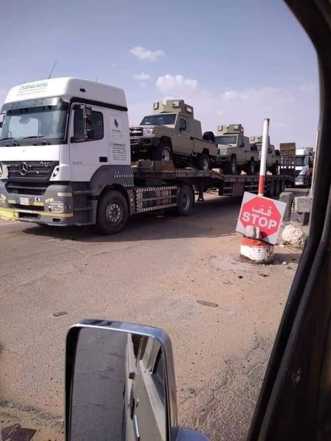 عاجل ورد الان بالصور.. مجتهد يكشف تفاصيل خطيره.. آليات عسكرية كبيره سعودية تصل عتق