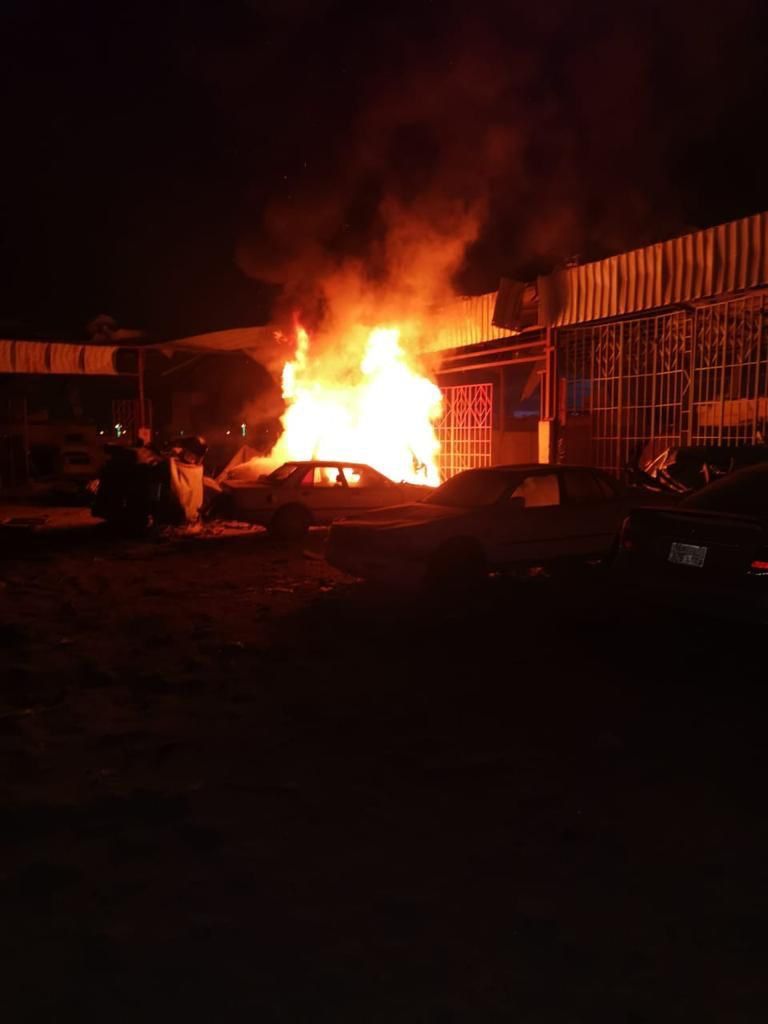 عاجل : شاهد صوراً أولية للتدمير الذي تعرضت له منطقة صناعيةً حسَّاسة في السعودية بعد استهدافها بالصواريخ البالستية