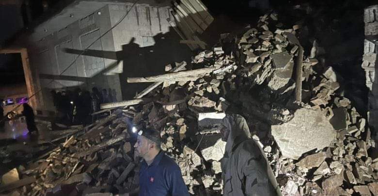 وفاة 5 اشخاص بانهيار منزل شعبي جوار الشرطة العسكرية بالعاصمة صنعاء ..