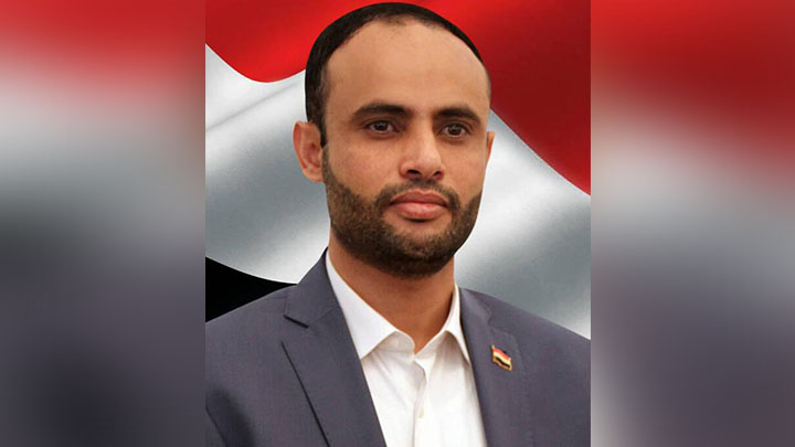 الرئيس المشاط يعزي في وفاة والد الشهيد الرئيس الصماد