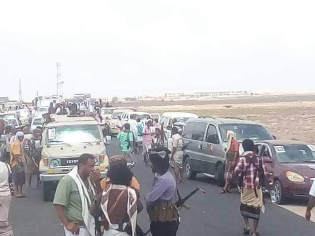 بالصور .. قبائل الصبيحة تحاصر عدن وتعطي مهلة للانتقالي للانسحاب