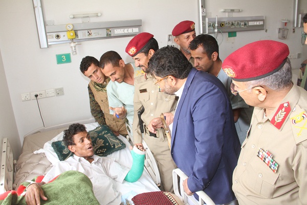 بالصورة.. بعد تعيينه محمد علي الحوثي يمارس أول مهام له في إطار منصبه الجديد 