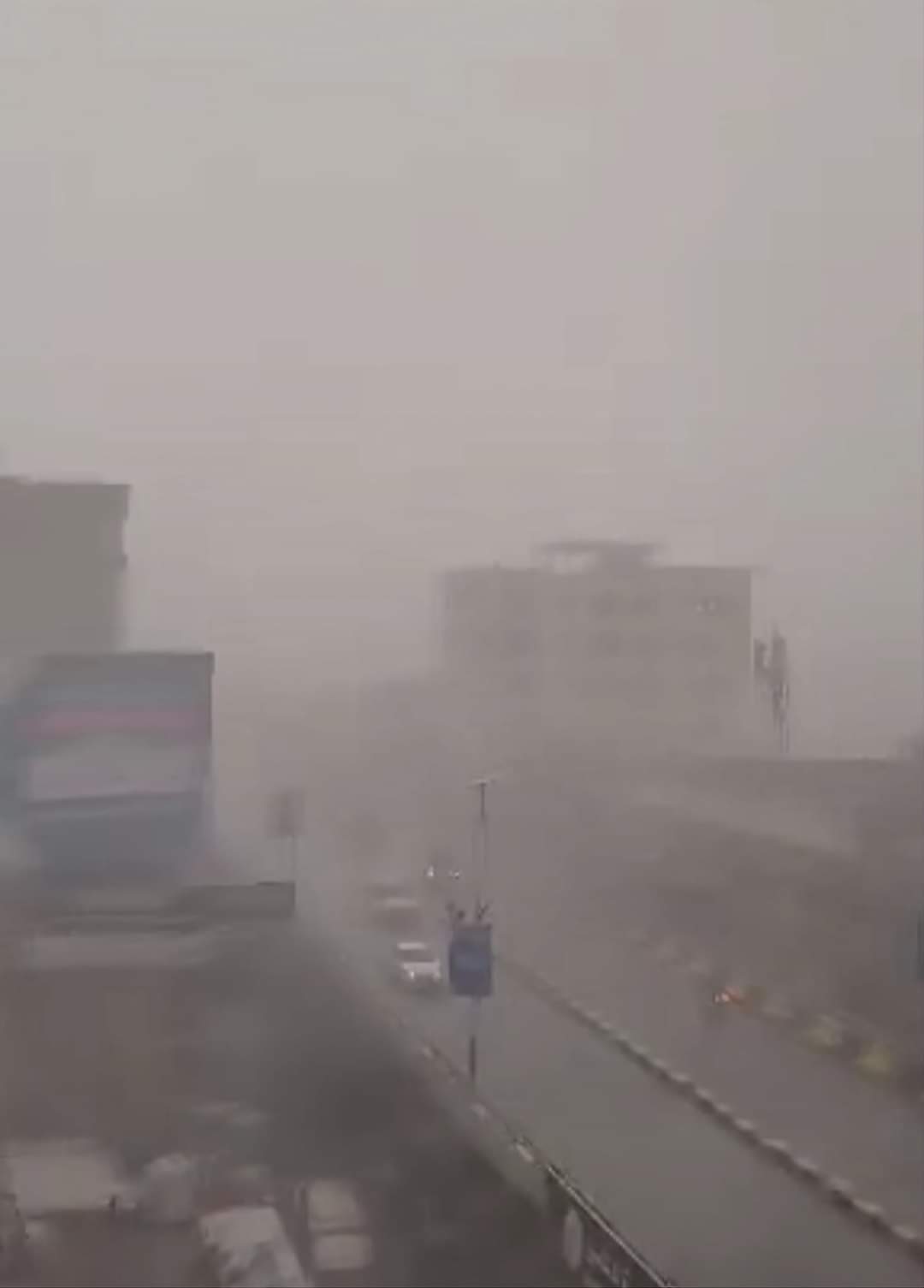 الطقس : أمطار رعدية واضطراب البحر ودرجات حرارة مرتفعة