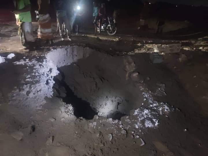 انفجارات عنيفة تهز عدن ولحج .. ومصادر تكشف التفاصيل+الصور