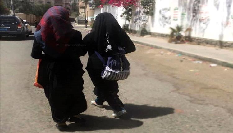 القبض على أخطر عصابة نسائية تمارس أعمالها في الشوارع الرئيسية تقوم بالصعود على السيارت وإستغلال وإبتزاز أصحابها بهذه الطريقه
