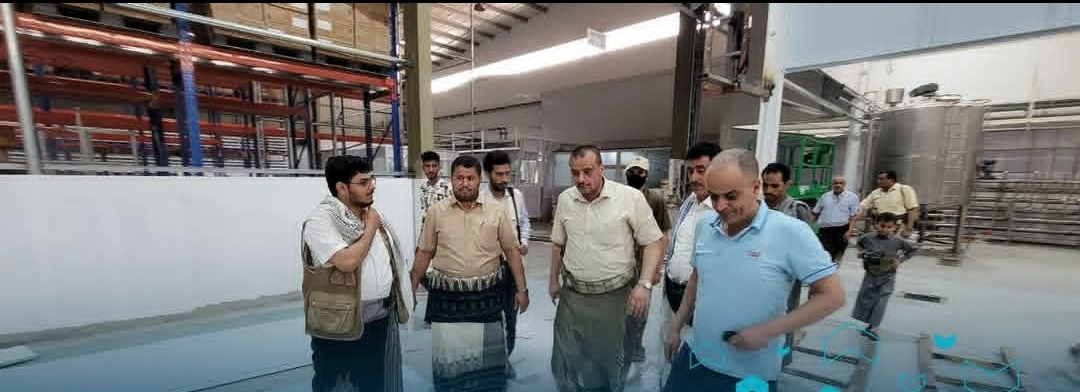 الحديدة .. القائم بأعمال وزير الاقتصاد يدشن استئناف العملية الإنتاجية بأحد المصانع المتعثرة
