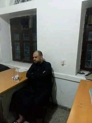 القبض على رجل أعمال قتل اثنين من إخوانه في صنعاء..صور