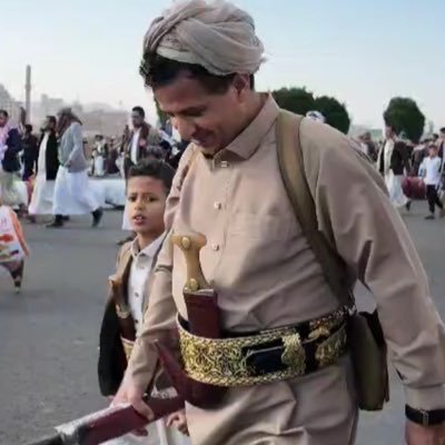 حسين العزي يوجه رسالة قوية لجماعة الإصلاح والعفافيش ..