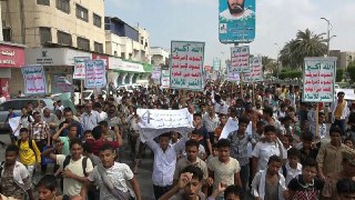 شاهد بالصورة .. إنتفاضة كبرى داخل المدارس بالحديدة تفاصيل ماحدث ..!