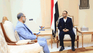 الرئيس مهدي المشاط يلتقي وزير الشباب والرياضة ويناقش معه سير العمل بالوزارة