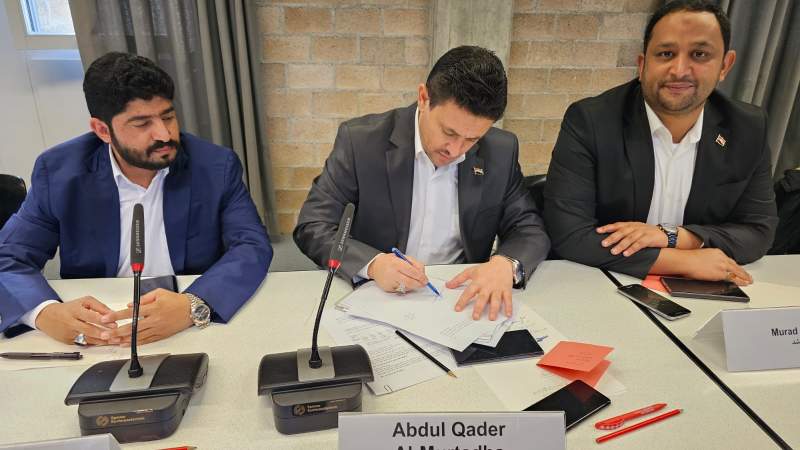 حول آخر مستجدات المفاوضات رئيس الوفد الوطني يزف البشرى لكافة ابناء الشعب اليمني