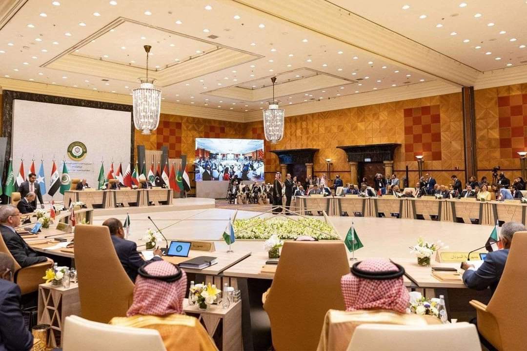 هام .. قناة الجزيرة تفجر فضيحة مدوية للسعودية ومراسلها يكشف عن المخطط الخطير الذي تحيكه في اليمن