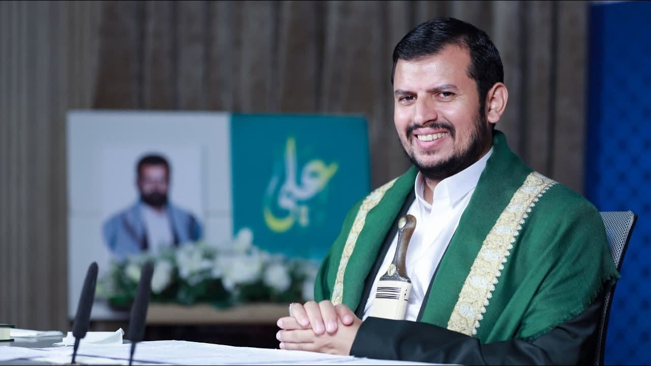 السيد القائد ثورة الواحد والعشرين من سبتمبر أدهشت الأمريكان وحلفاءهم واربكتهم