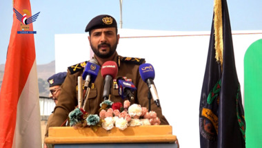 وكيل وزارة الداخلية لقطاع الأمن والاستخبارات اللواء علي حسين الحوثي يؤكد على أهمية إحياء ذكرى الشهيد، لاستلهام قيم البذل والعطاء والجهاد والاستشهاد من تضحيات الشهداء وبطولاتهم.