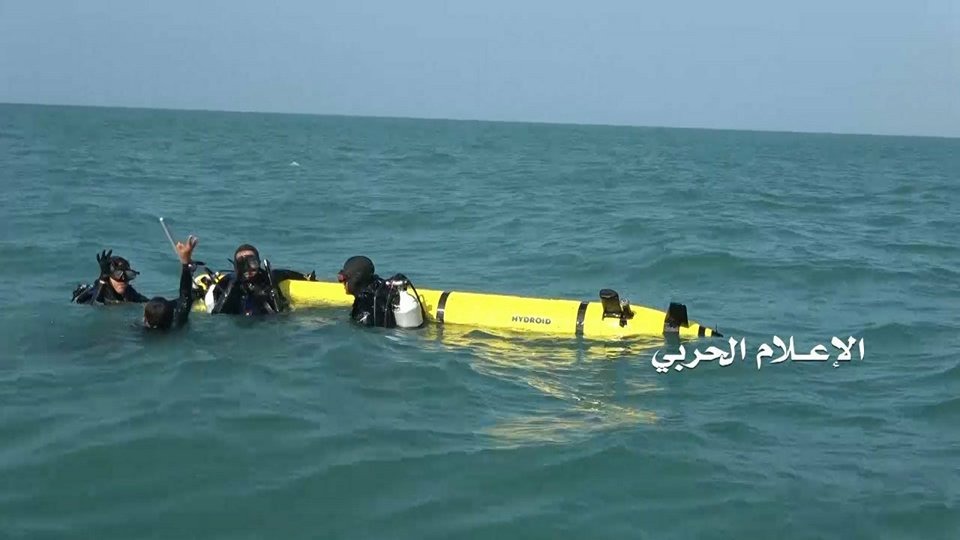 شاهد بالصور .. الأسلحة اليمنية التي كسرت شوكة دول  الإستكبار  واحرقت سفنهم وبوارجهم في البحر الاحمر والعربي