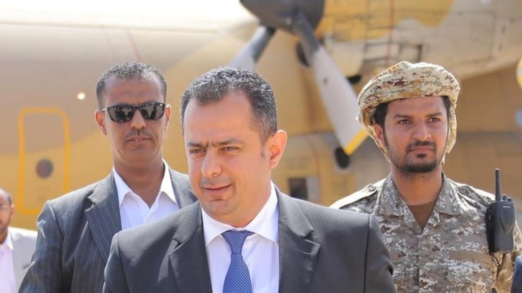 بعد غيابه عن الأنظار وإختبائه من الساخطين بسبب تردي الأوضاع وإنعدام الخدمات عبدالملك ينتقل مع مجموعه من معاونيه للإختباء بهذا المكان