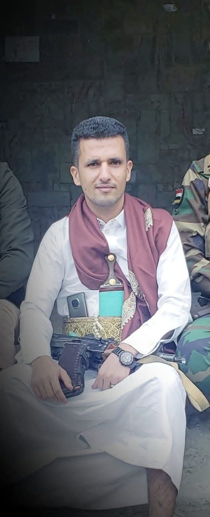 شاهد حقيقة مصير شقيق القيادي حمود المخلافي وسط توترات بين أنصار حميد الأحمر وطارق عفاش بتعز