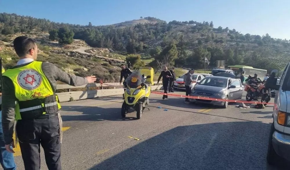 عملية بطولية ضد جنود الكيان الصهيوني وسقوط عدد منهم مابين قتيل وجريح حالات بعضم حرجة وأخرى ميؤوس منها