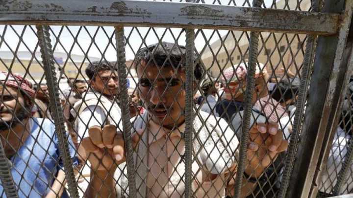 هام .. إضراب عن الطعام لعدد من المختطفين في سجن للاحتلال بعدن