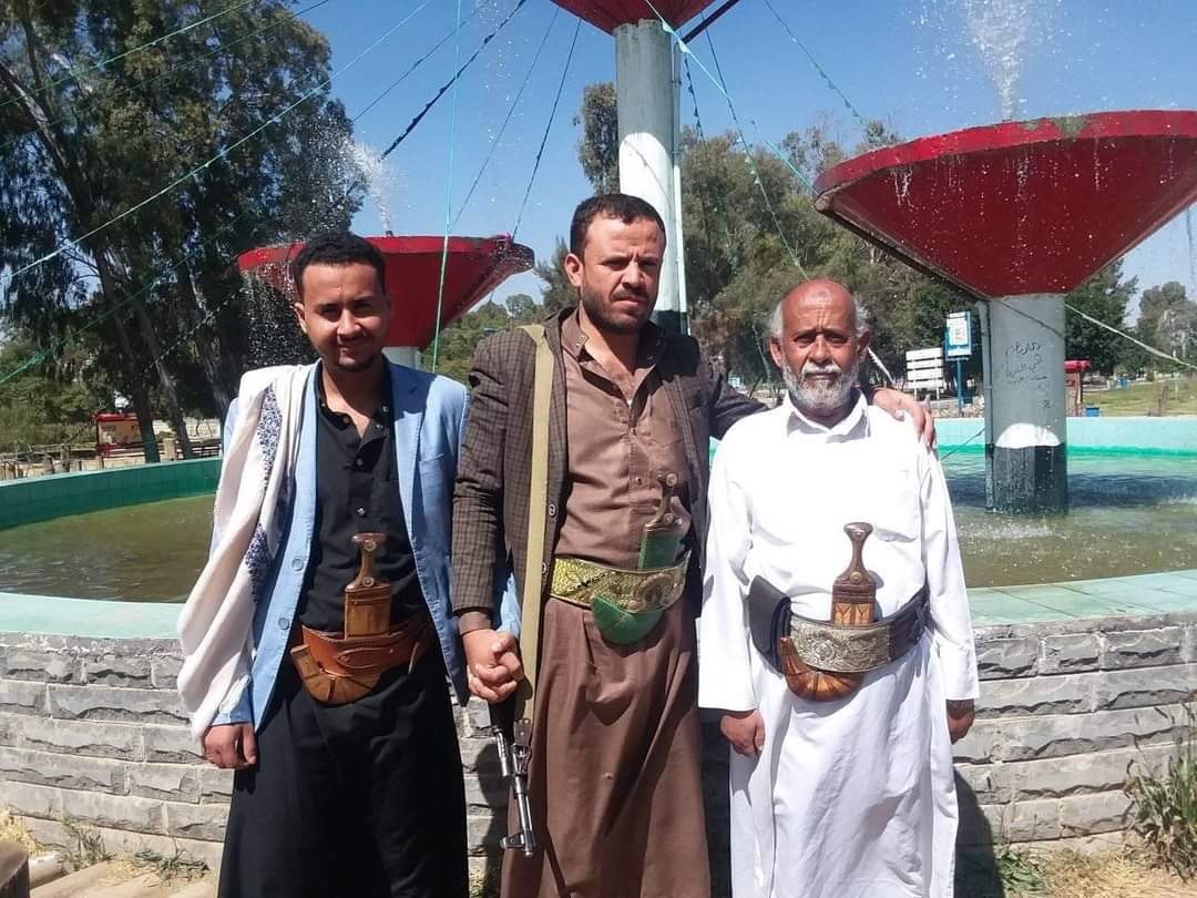 قياديان في قوات هادي بجبهات مأرب يعودان  إلى العاصمه صنعاء  ... الأسماء + الصور