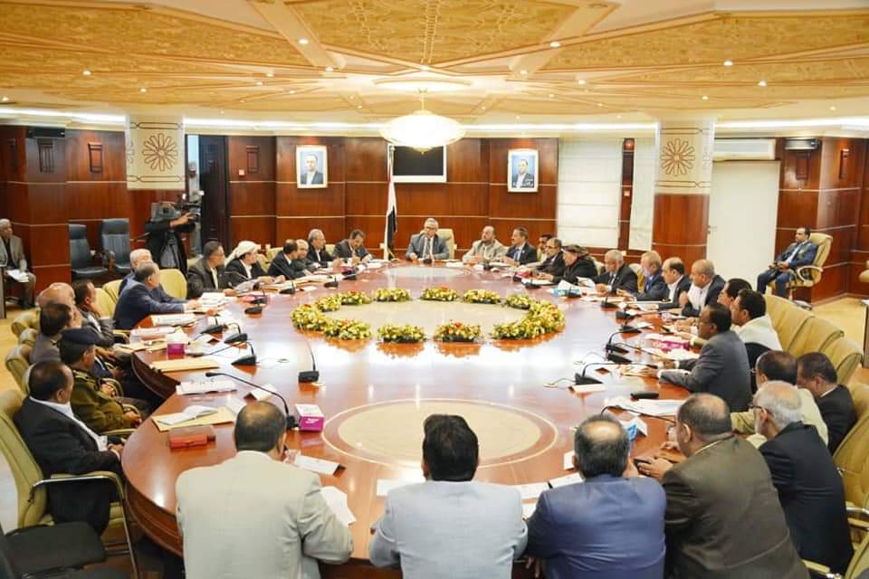 صنعاء : مجلس الوزراء يناقش المستجدات العسكرية ويشيد بالانجازات في جبهة نهم