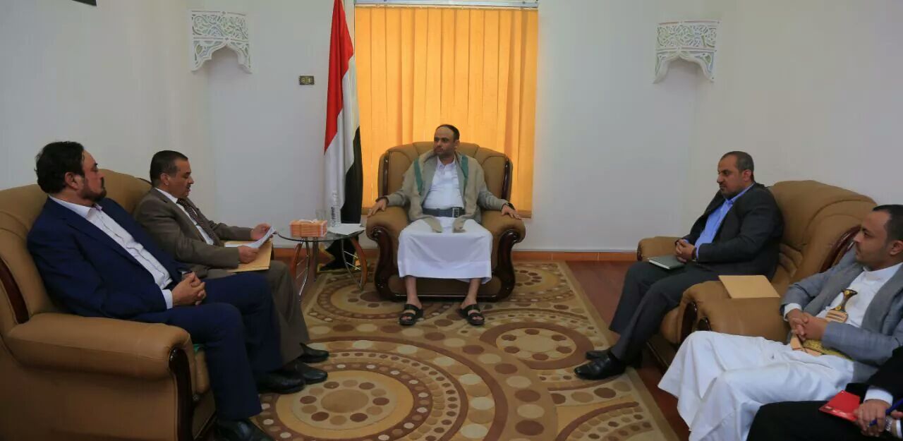 هام : الرئيس مهدي المشاط يلتقي وزيرا المالية والصناعة ورئيس الغرفة التجارية