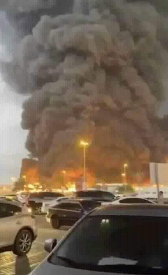 من جديد : القوة الصاروخية اليمنيه  تستهدف محطة أرامكو في جدة ...