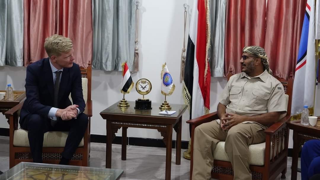 خبير عسكري يمني ورئيس تحرير مجله الجيش يكشف عن مصير العميد طارق عفاش في الضربه الصاروخيه بعد لقائه بالمبعوث الأممي .. تفاصيل حقيقيه