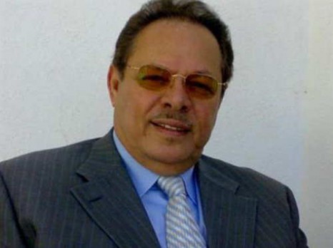 لأول مرة الرئيس اليمني الأسبق يفك شفرة اللغز ويكشف تفاصيل  جديدة حول مقتل الرئيس السابق ولماذا تم رمي هذا الشخص بالبيض الفاسد و