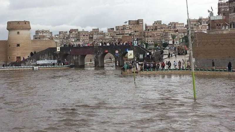 شاهد بالصور مالذي حدث اليوم بمنطقة السايله بالعاصمه صنعاء والداخليه تحذر الساكنيين  ....تفاصيل
