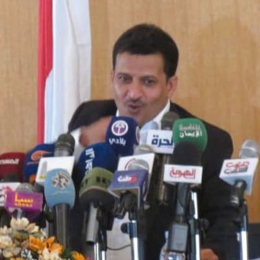 حسابات مزيفة يكشف عنها نائب وزير الخارجية بصنعاء 