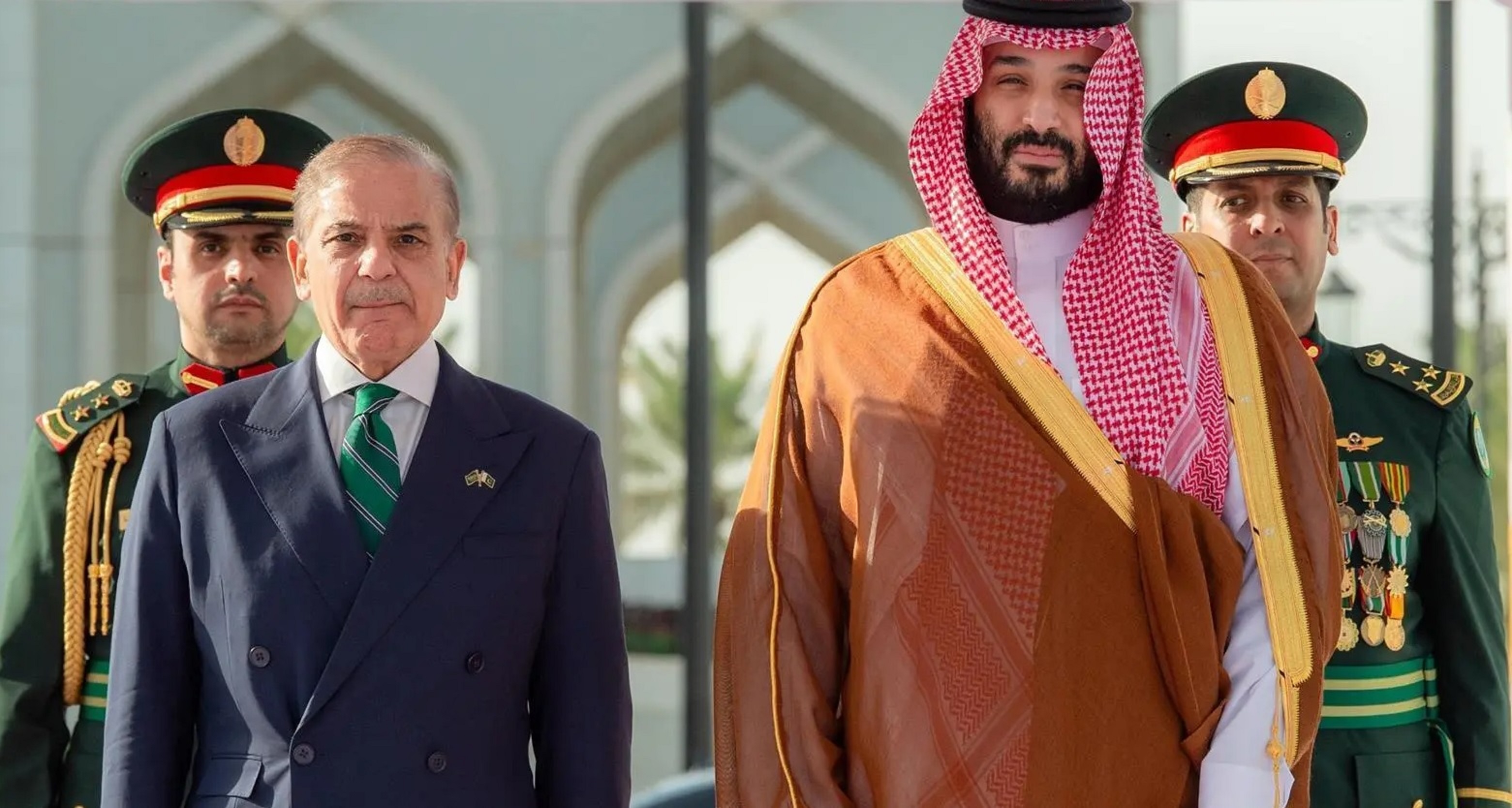 حقيقة الأنباء المتداولة حول إلغاء اتفاقية الدفاع بين السعودية وباكستان وصفقة طائرات F\text{-}35