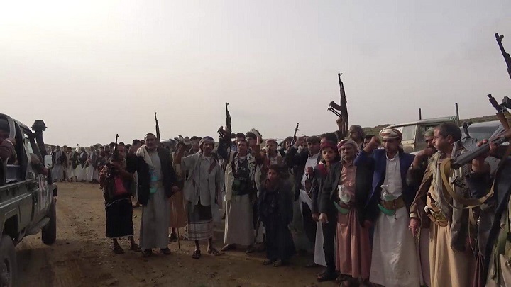 وقفة لأبناء مسور بعمران تأكيدا على استمرار رفد الجبهات