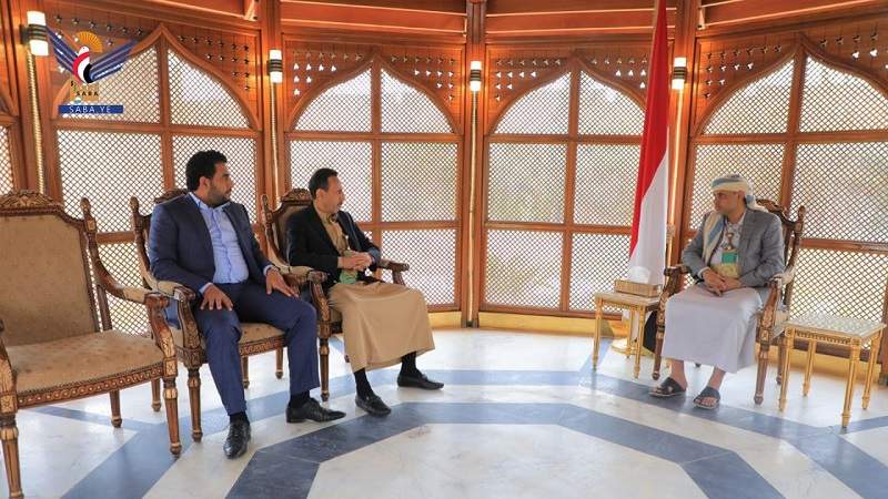 خلال لقاء الرئيس المشاط برجل الأعمال 