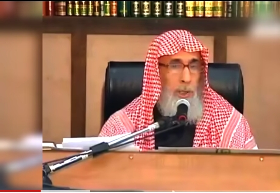 شاهد بالفيديو.. مشاهد صادمة السعودية ترتد عن الإسلام والراقصات العاريات يرقصن حول الكعبة وشيخ سعودي يبكي بحرقة خوفا