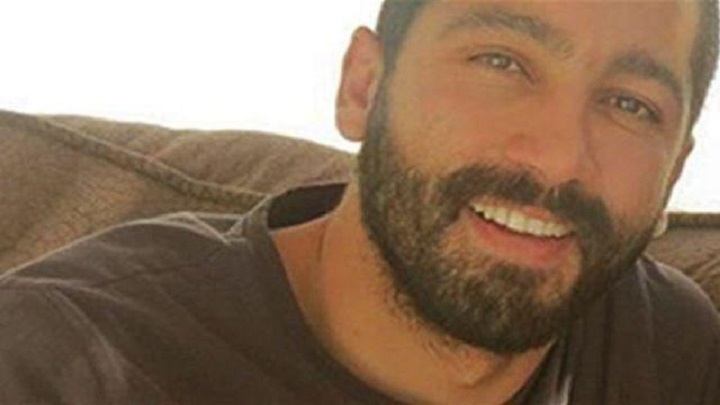 جثمان موظف الصليب الأحمر الذي قتل في تعز يصل بيروت
