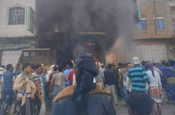تعز : قتلى وجرحى بانفجار عنيف وسط المدينة  ...