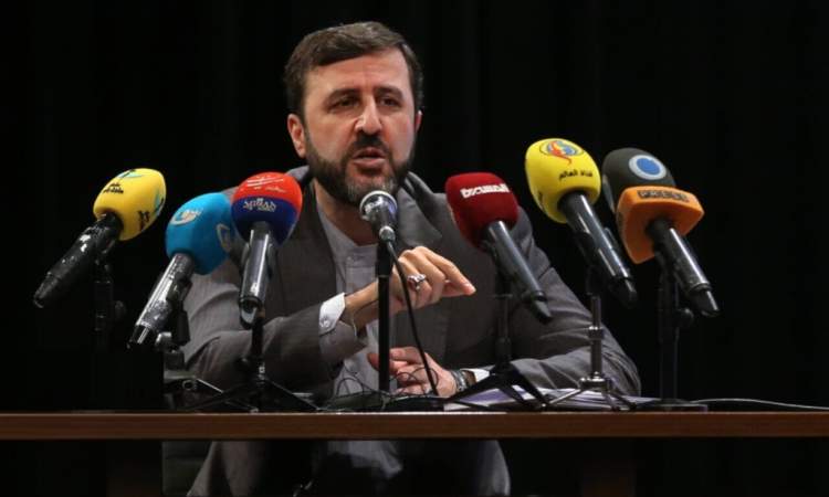وزير الخارجية الإيراني يفجر قنبلة مدوية ويعلن إتخاذ إجراءات جديدة في مضيق هرمز