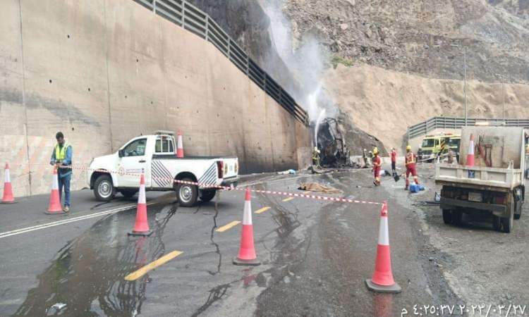 السعودية : وفاة 20 معتمر يمني وإصابة 29 أخرين في حادث مروري ..