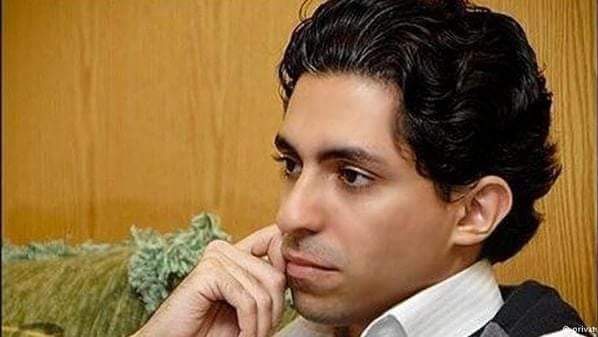 معتقل الرأي السعودي «رائف بدوي» يفوز بجائزة «دانيال بيرل» للشجاعة 