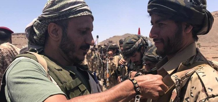 بتهمة الخيانه قوات ماسميت العمالقه تعتقل عدد من الضباط والجنود بقوات الخائن طارق عفاش