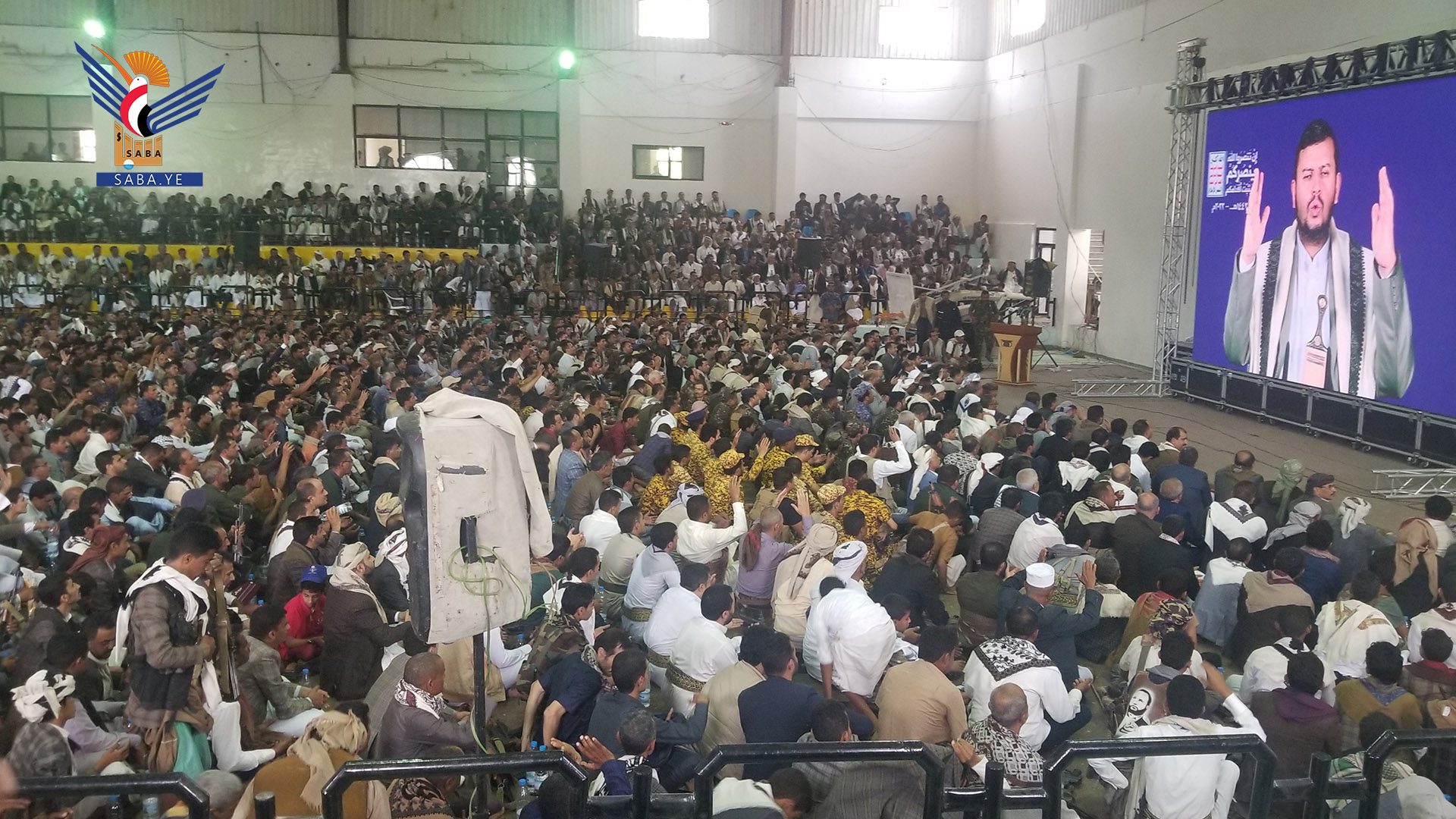 قائد الثورة يحذر من هذا الأمر ويصدر توجيهات بالإهتمام بهذا الجانب ويحث المسؤولين الاهتمام بهذا الأمر